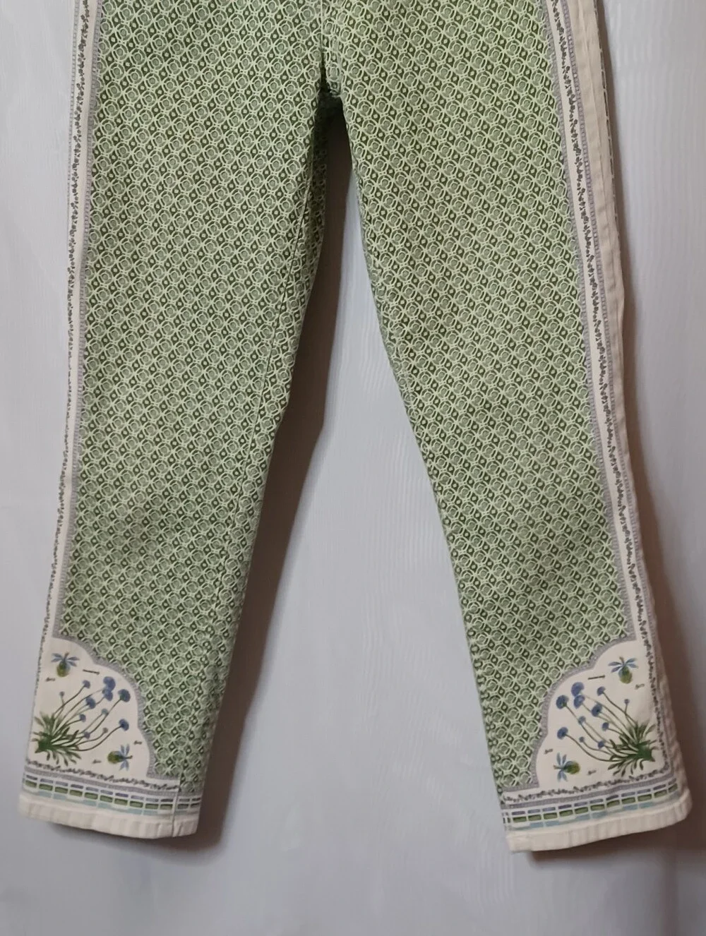 Tory Burch Botanical Light Green MIA Slim Boot Cut Denim Jeans. Size 28
